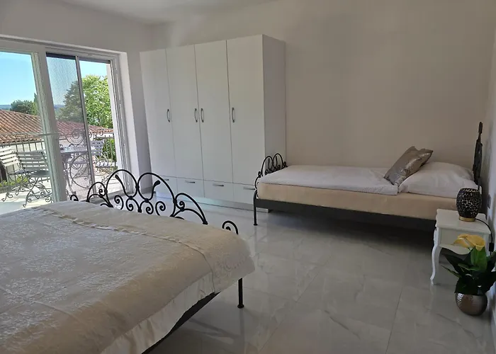 Mak Διαμέρισμα *