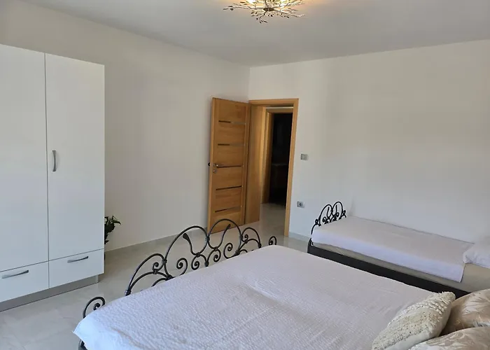 Mak Διαμέρισμα *